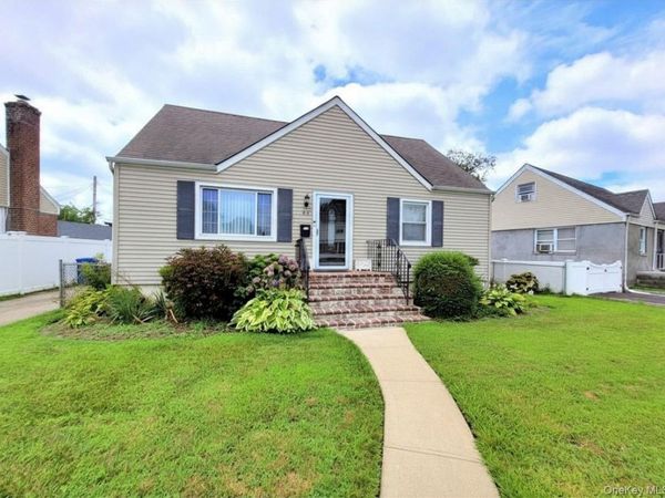 44 Circle Drive , Hempstead, NY 11550
