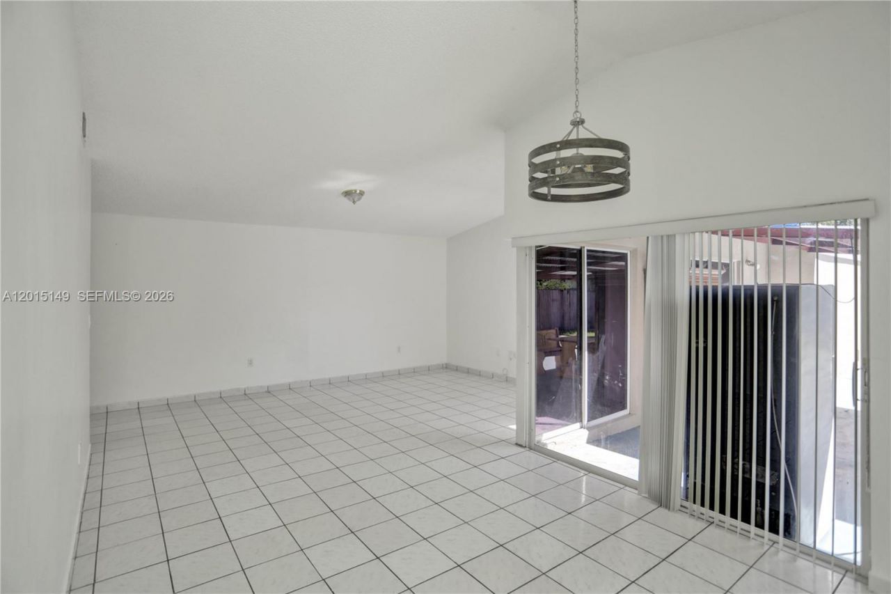 11854 SW 210th St, Unit x, Miami, FL 33177 Photo