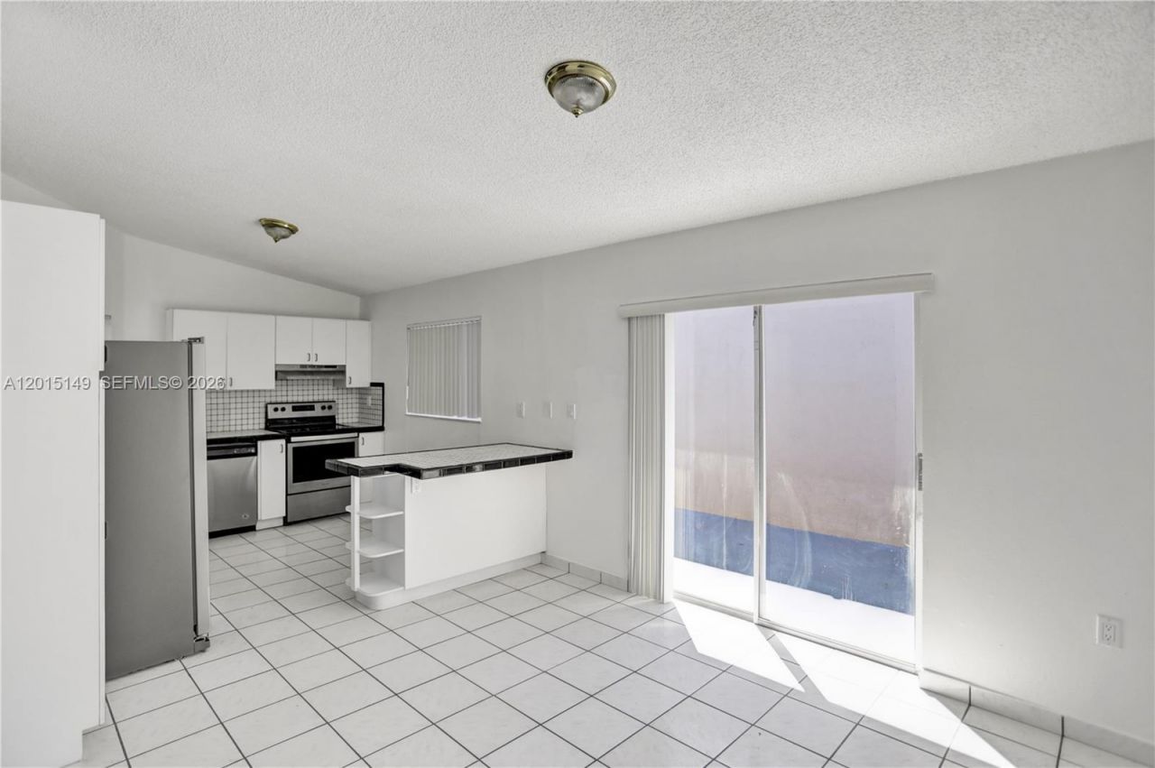 11854 SW 210th St, Unit x, Miami, FL 33177 Photo