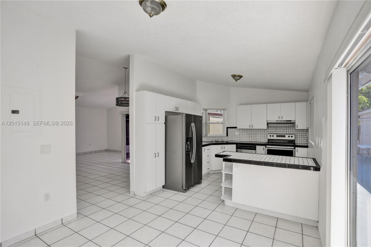 11854 SW 210th St, Unit x, Miami, FL 33177 Photo