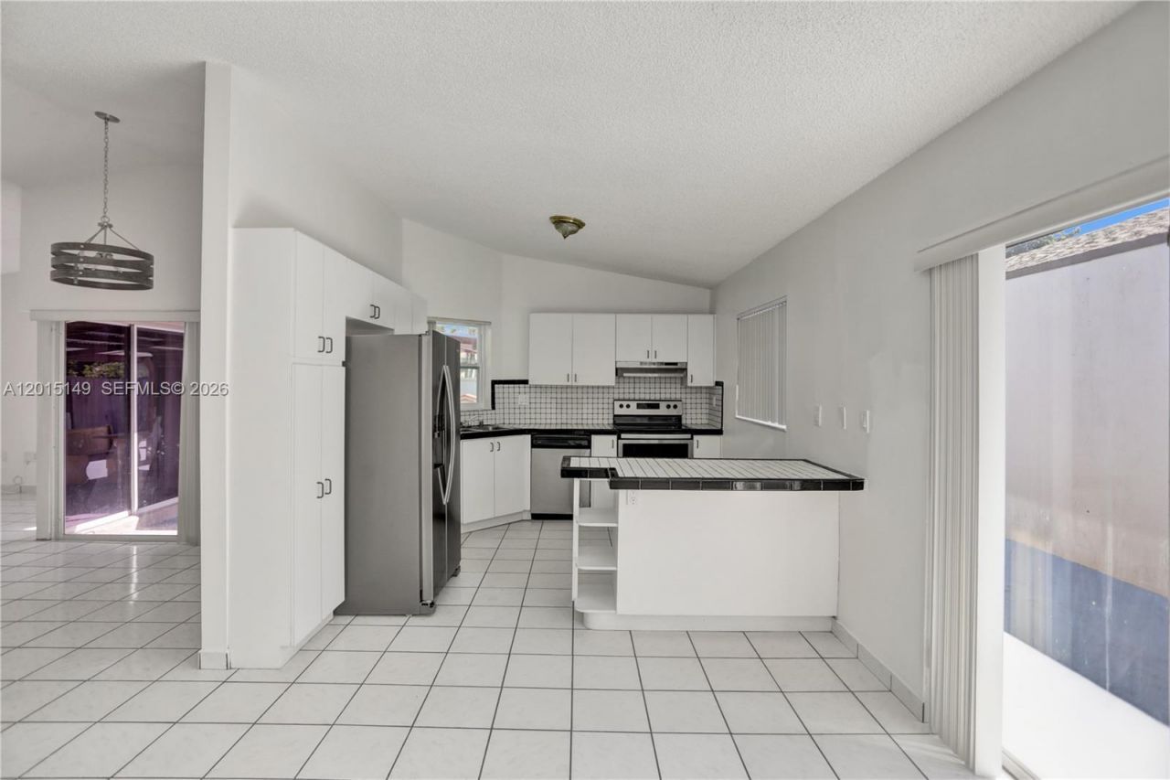11854 SW 210th St, Unit x, Miami, FL 33177 Photo