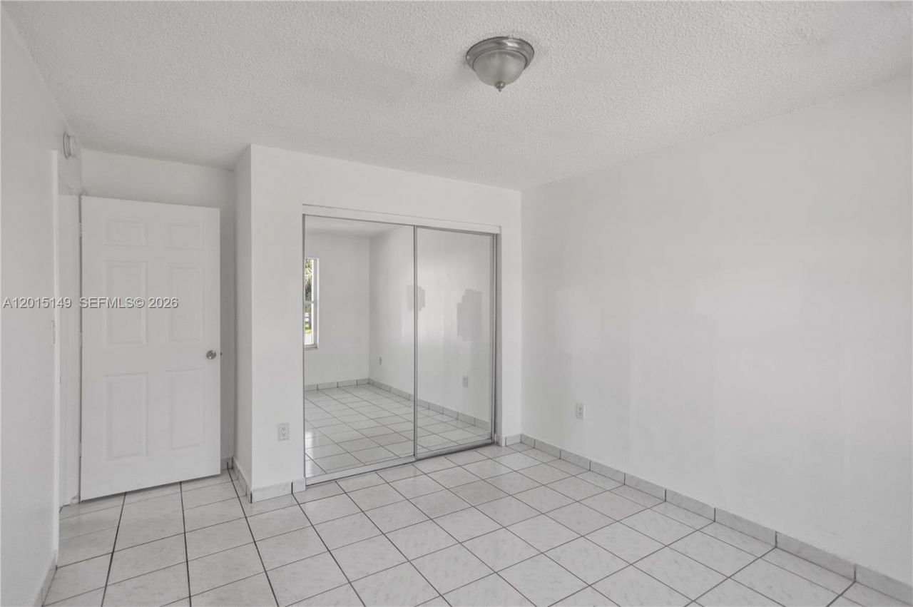 11854 SW 210th St, Unit x, Miami, FL 33177 Photo