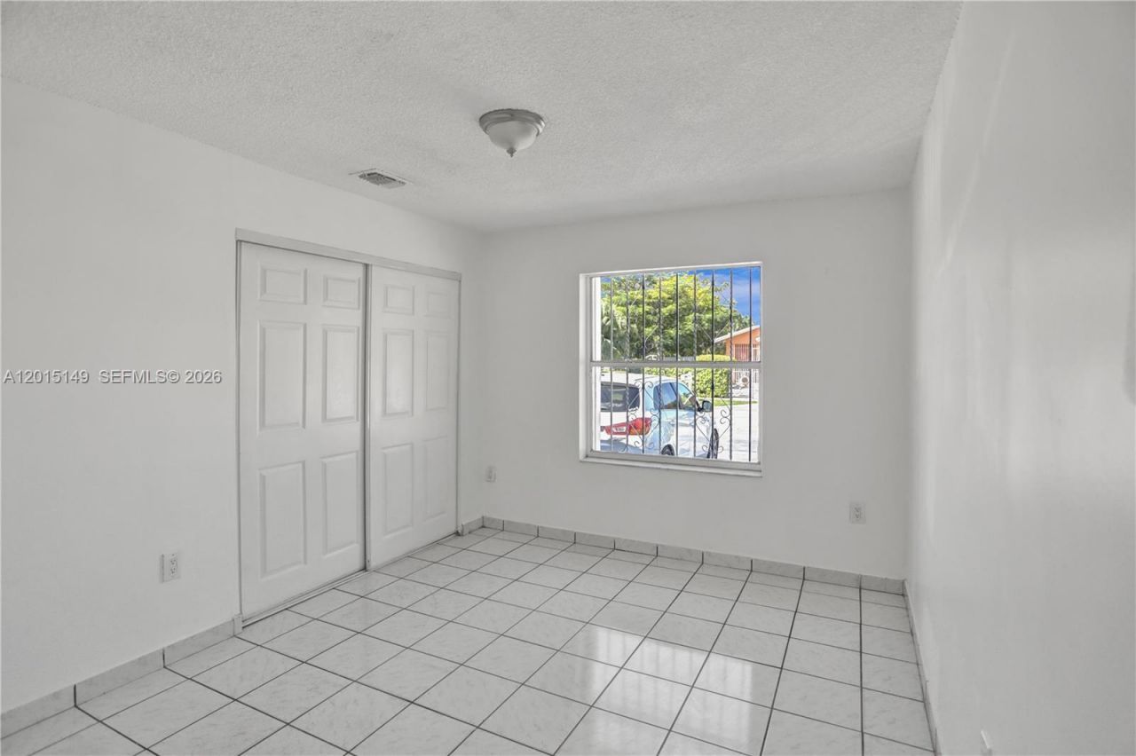 11854 SW 210th St, Unit x, Miami, FL 33177 Photo