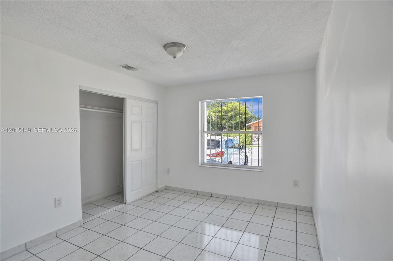 11854 SW 210th St, Unit x, Miami, FL 33177 Photo