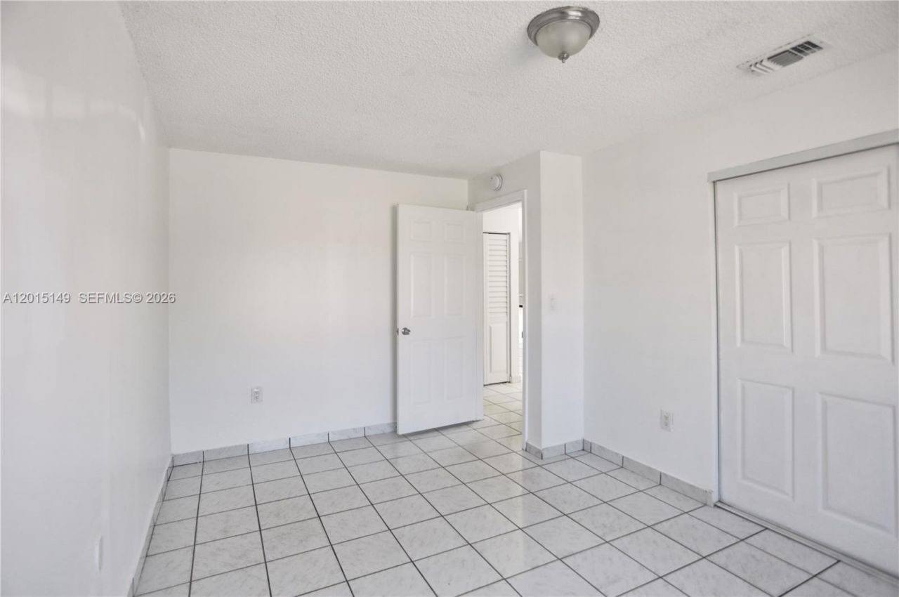 11854 SW 210th St, Unit x, Miami, FL 33177 Photo