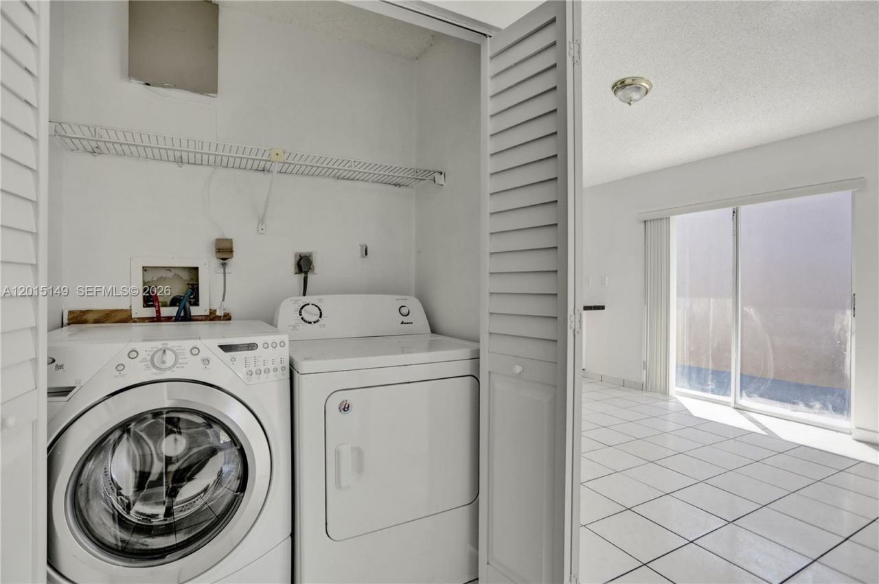 11854 SW 210th St, Unit x, Miami, FL 33177 Photo