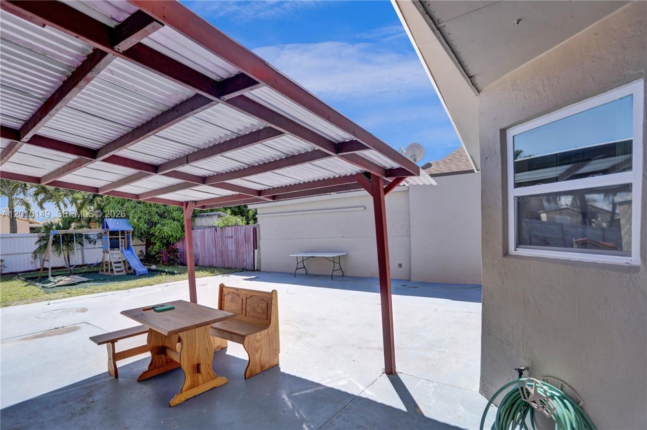 11854 SW 210th St, Unit x, Miami, FL 33177 Photo