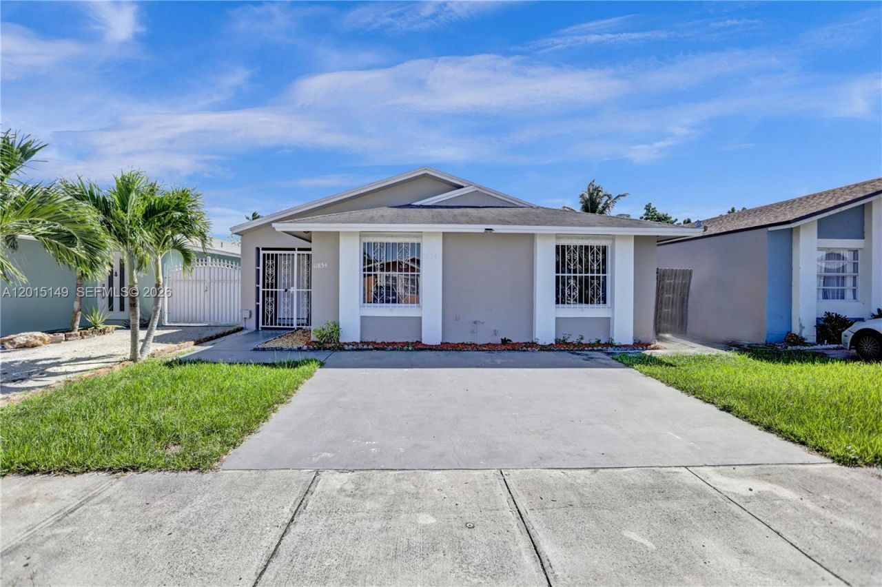 11854 SW 210th St, Unit x, Miami, FL 33177 Photo
