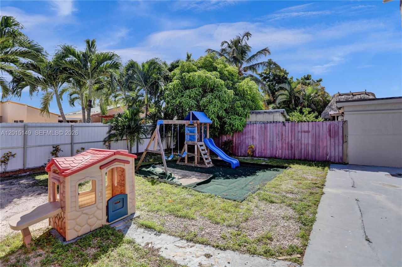 11854 SW 210th St, Unit x, Miami, FL 33177 Photo