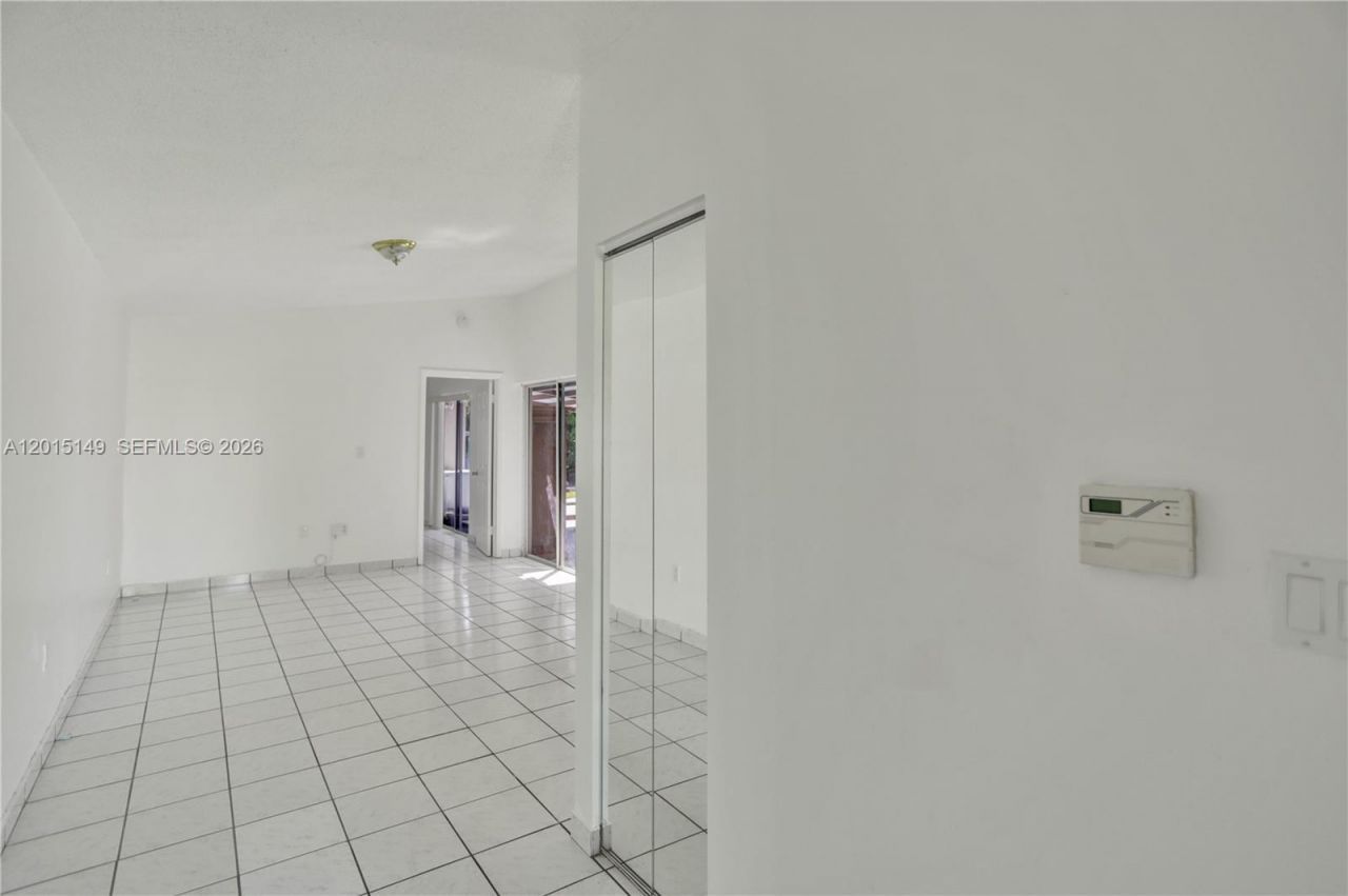 11854 SW 210th St, Unit x, Miami, FL 33177 Photo