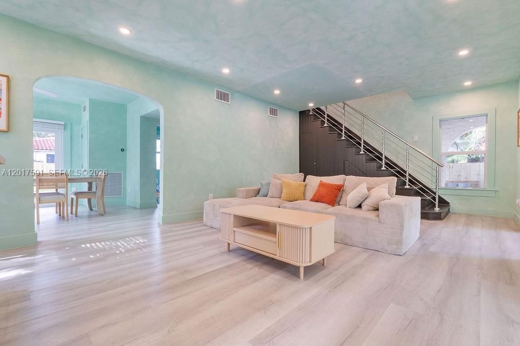 22 NE 44th St , Miami, FL 33137 Photo