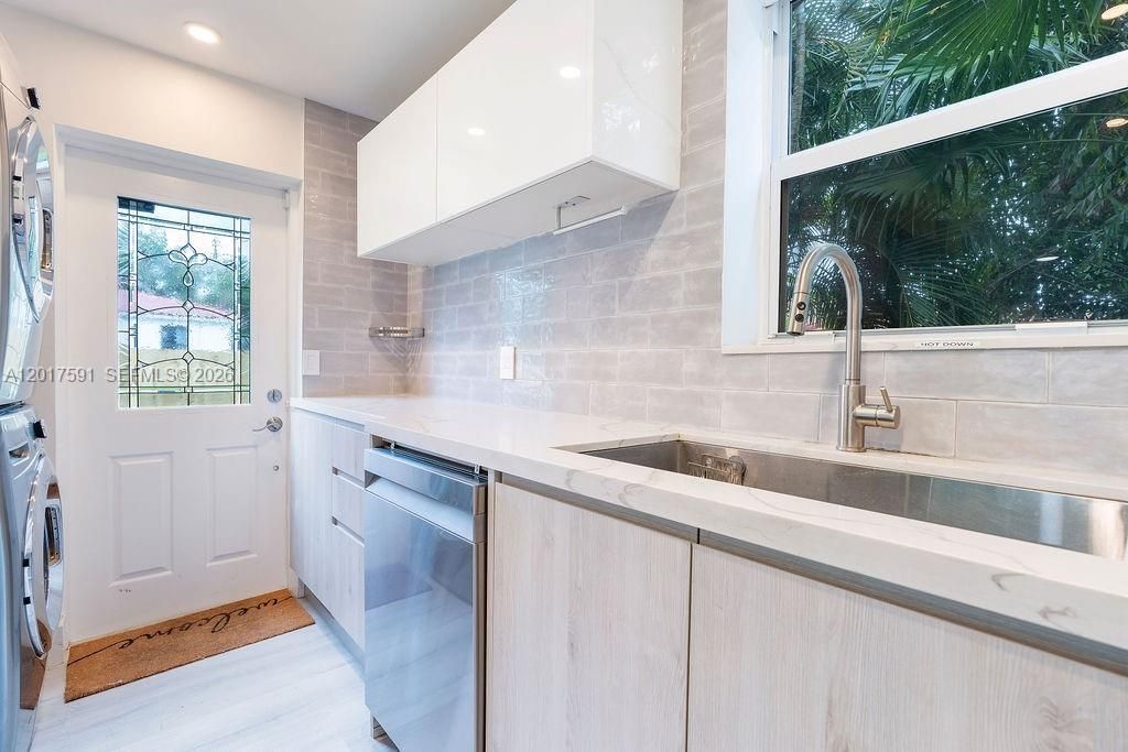 22 NE 44th St , Miami, FL 33137 Photo