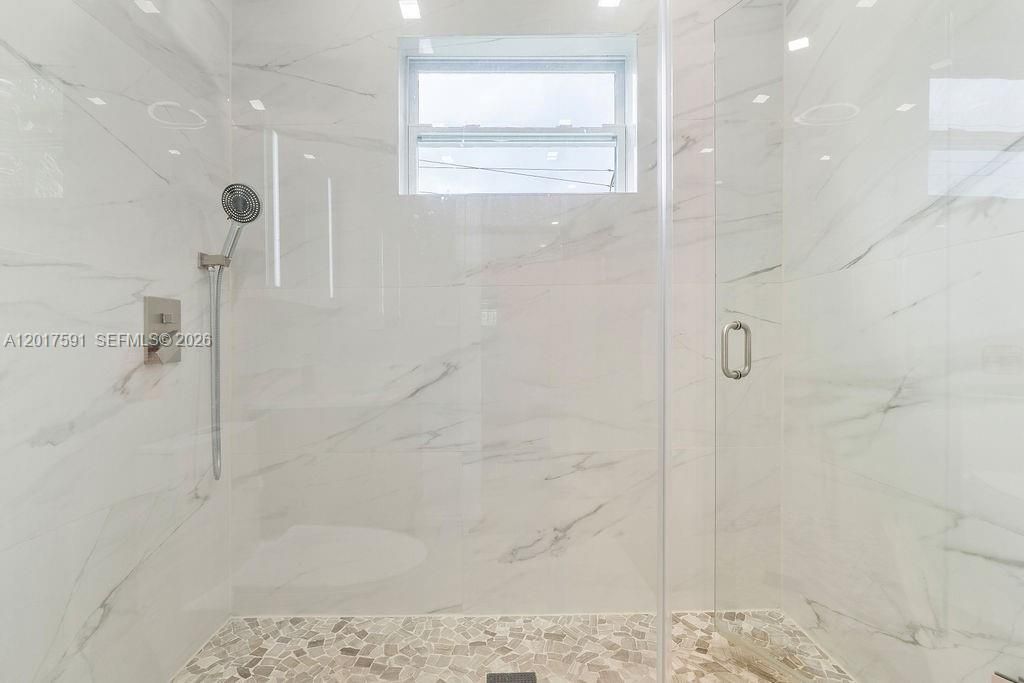22 NE 44th St , Miami, FL 33137 Photo