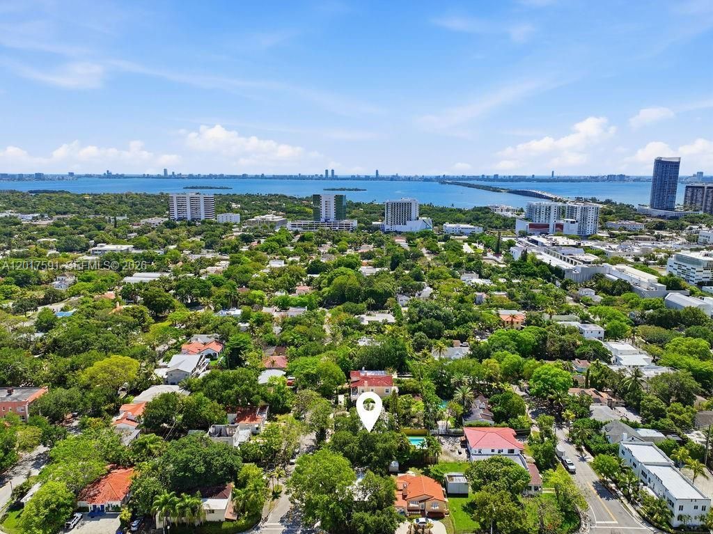 22 NE 44th St , Miami, FL 33137 Photo