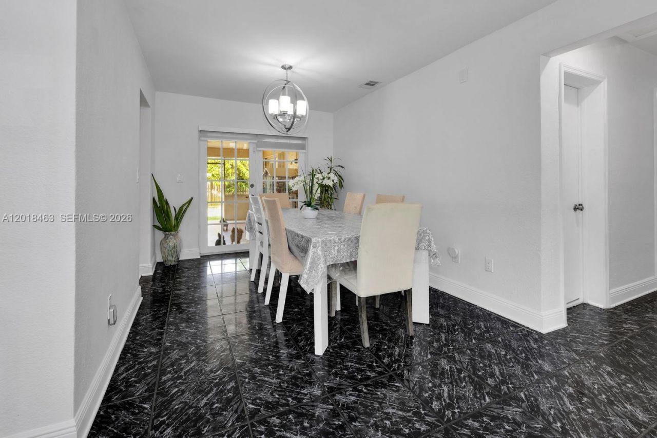 15725 SW 102nd Pl , Miami, FL 33157 Photo