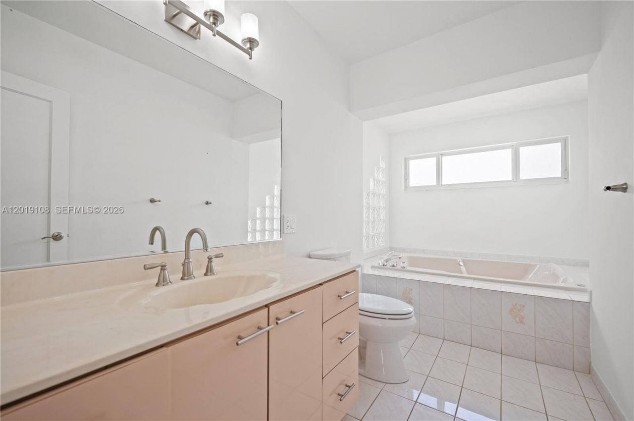 5181 SW 5th St , Miami, FL 33134 Photo