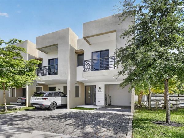 4101 N Oak Pl , Dania Beach, FL 33314