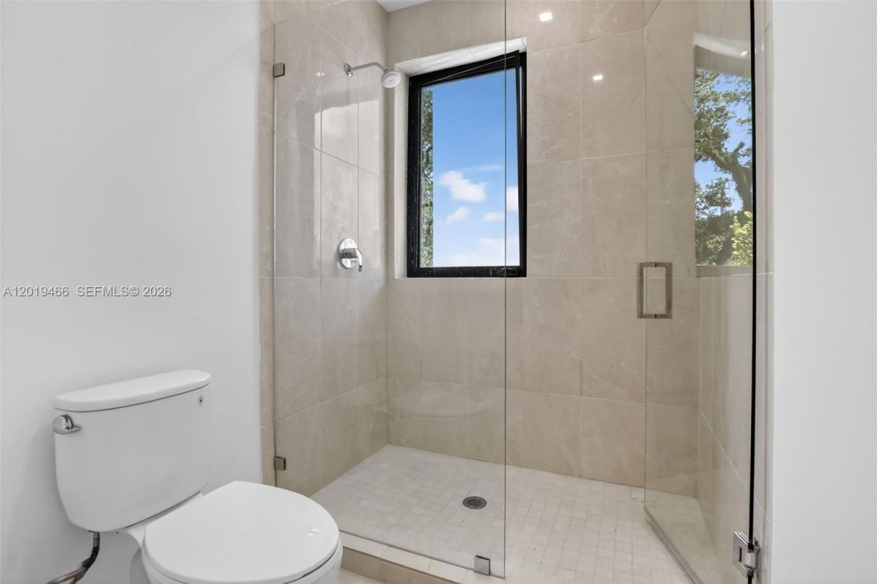 4101 N Oak Pl , Dania Beach, FL 33314 Photo