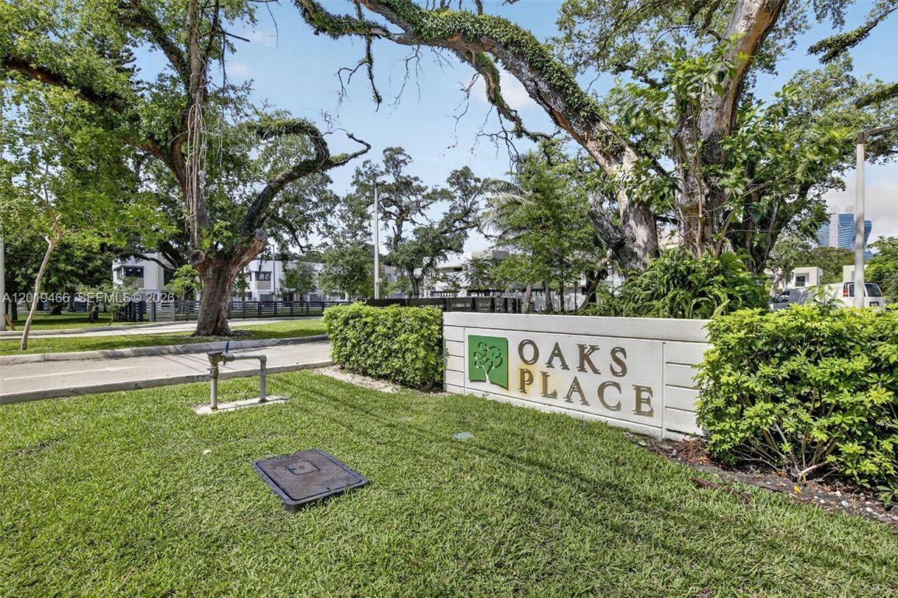 4101 N Oak Pl , Dania Beach, FL 33314 Photo
