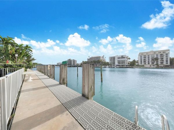 34 Bal Bay Dr , Bal Harbour, FL 33154