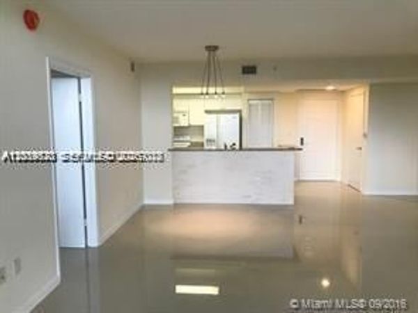 19501 W Country Club Dr, Unit 2115, Aventura, FL 33180