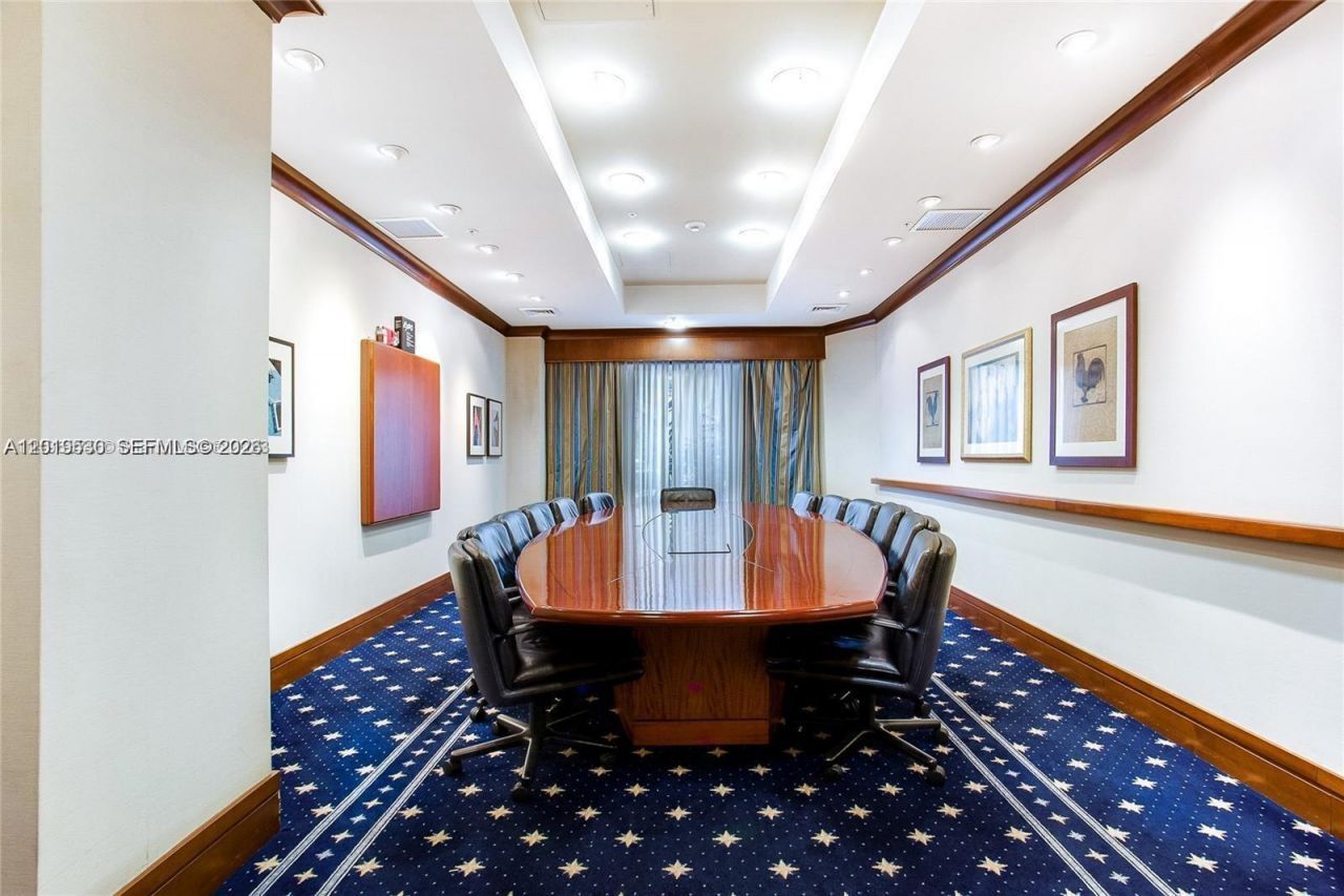 19501 W Country Club Dr, Unit 2115, Aventura, FL 33180 Photo