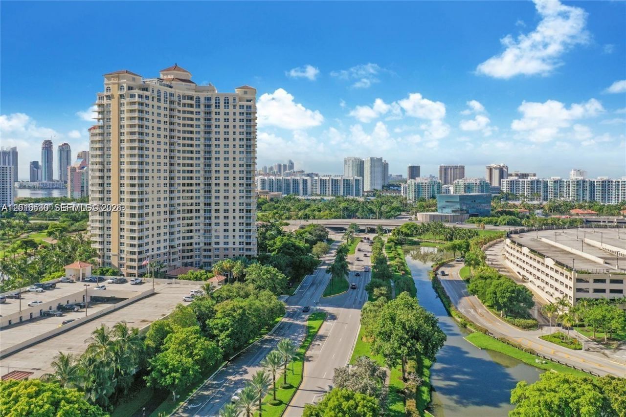 19501 W Country Club Dr, Unit 2115, Aventura, FL 33180 Photo