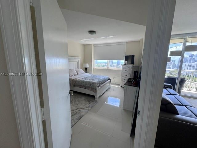 19501 W Country Club Dr, Unit 2115, Aventura, FL 33180 Photo