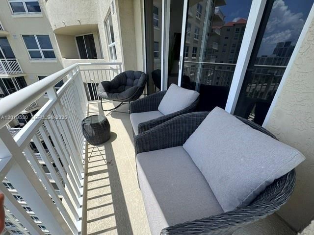 19501 W Country Club Dr, Unit 2115, Aventura, FL 33180 Photo
