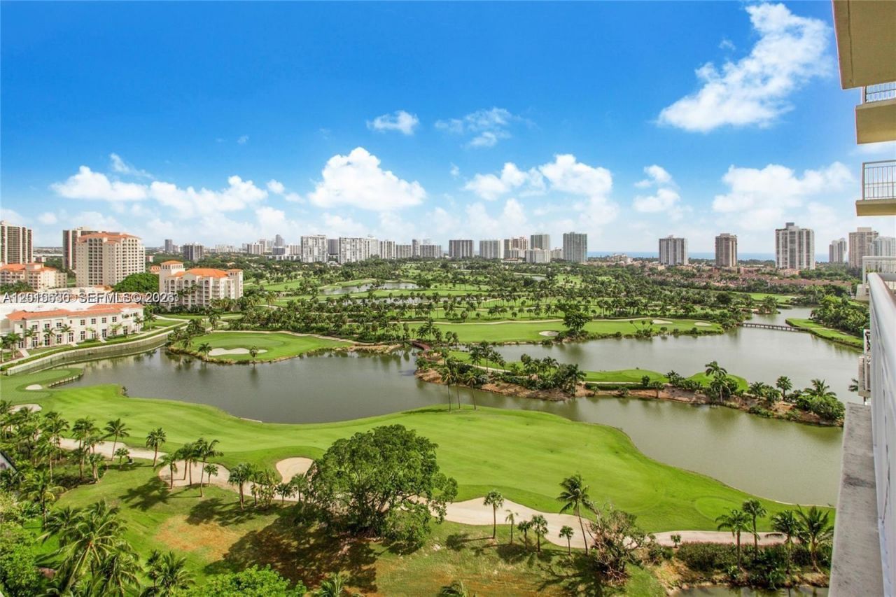 19501 W Country Club Dr, Unit 2115, Aventura, FL 33180 Photo