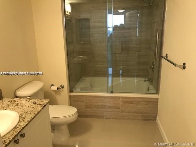 19501 W Country Club Dr, Unit 2115, Aventura, FL 33180 Photo