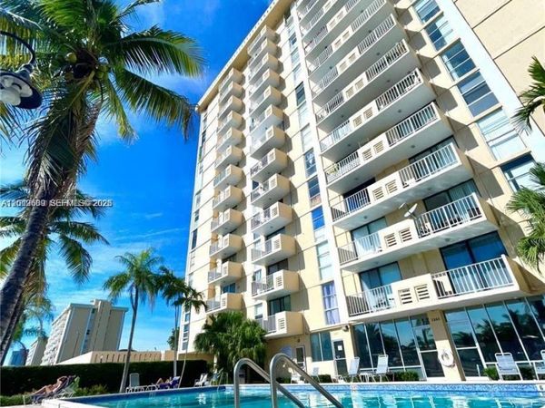2350 NE 135th St, Unit 1110, North Miami, FL 33181