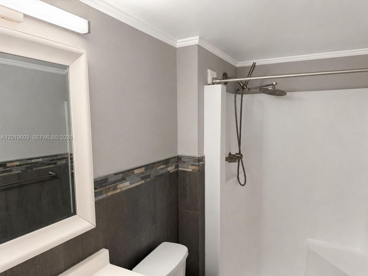 2350 NE 135th St, Unit 1110, North Miami, FL 33181 Photo