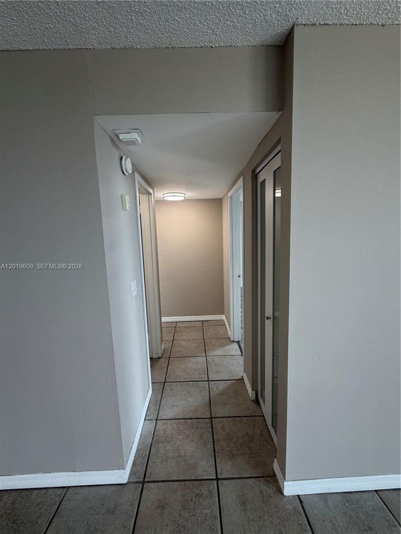 2350 NE 135th St, Unit 1110, North Miami, FL 33181 Photo