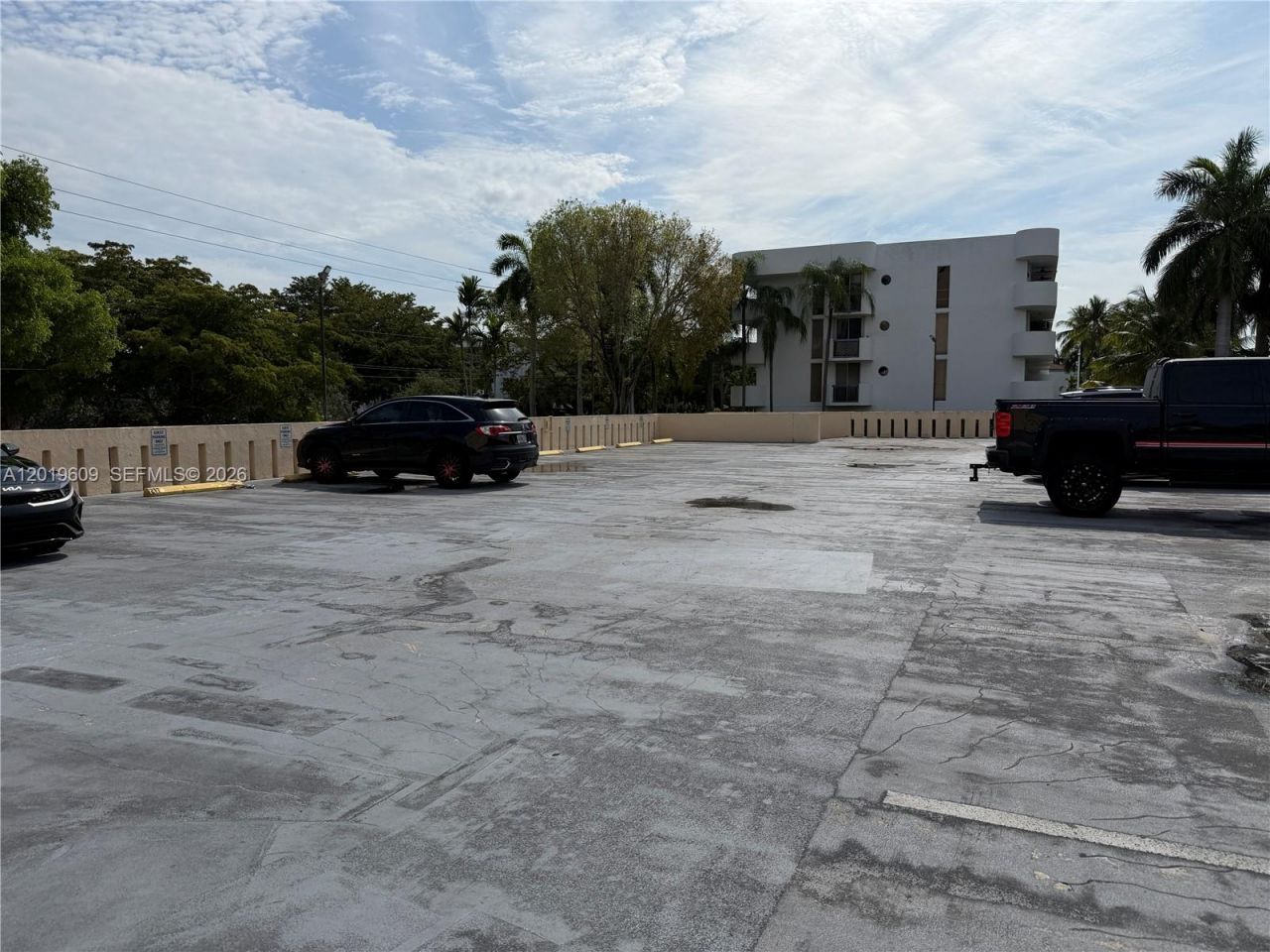 2350 NE 135th St, Unit 1110, North Miami, FL 33181 Photo