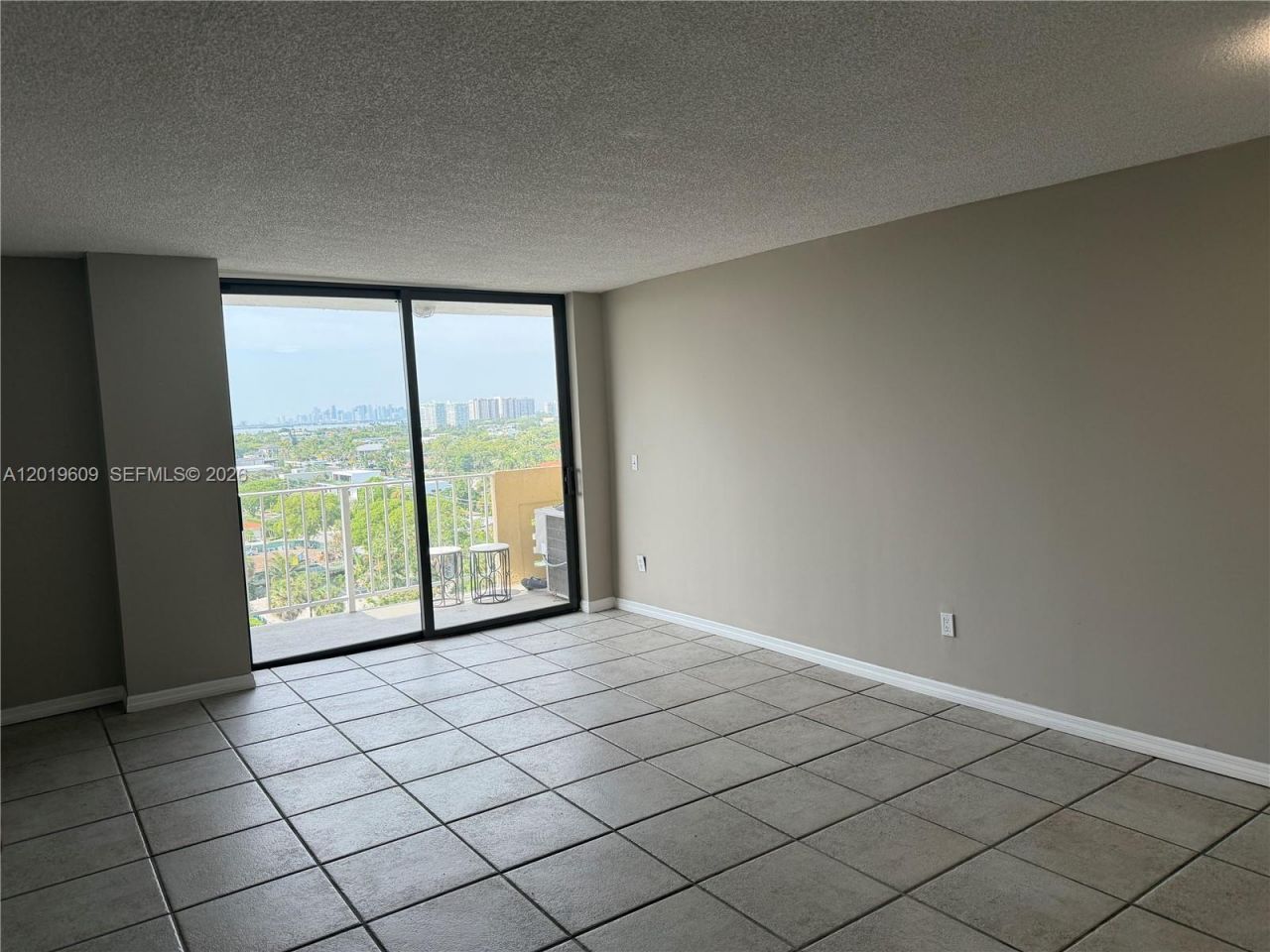 2350 NE 135th St, Unit 1110, North Miami, FL 33181 Photo