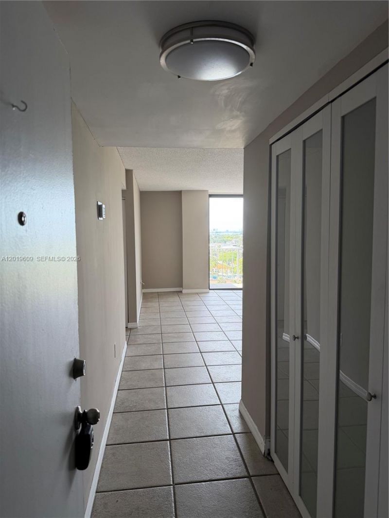 2350 NE 135th St, Unit 1110, North Miami, FL 33181 Photo