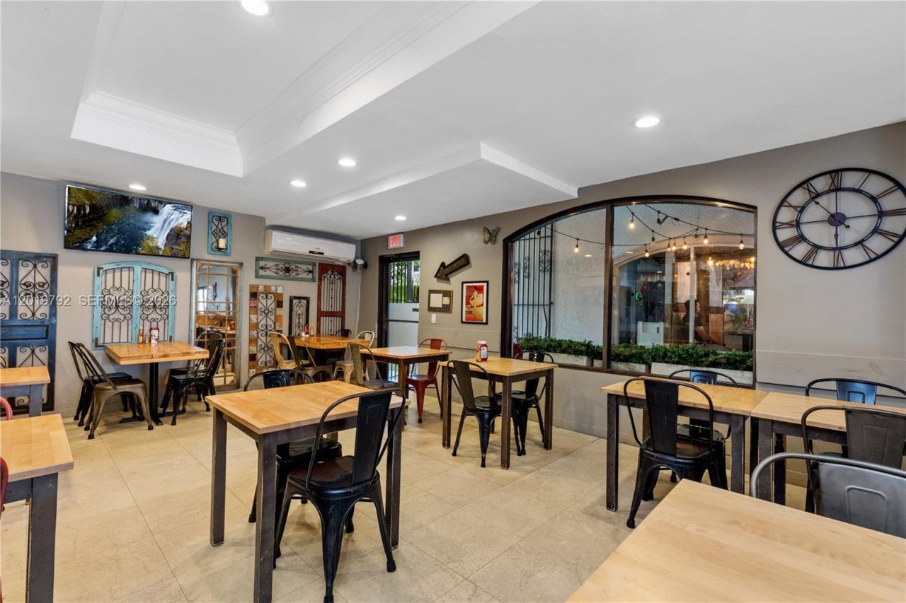 2915 E Las Olas Blvd , Fort Lauderdale, FL 33316 Photo