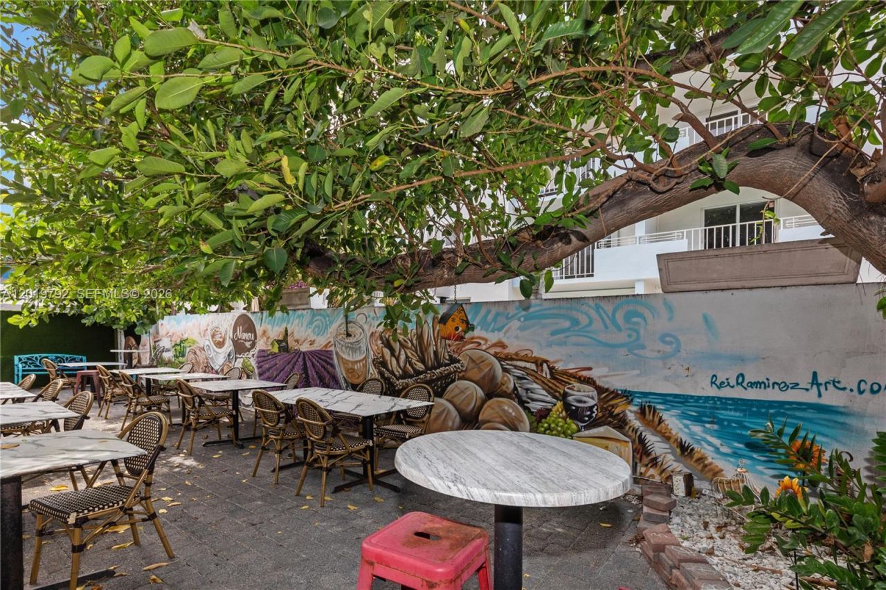 2915 E Las Olas Blvd , Fort Lauderdale, FL 33316 Photo