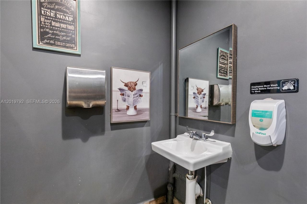 2915 E Las Olas Blvd , Fort Lauderdale, FL 33316 Photo