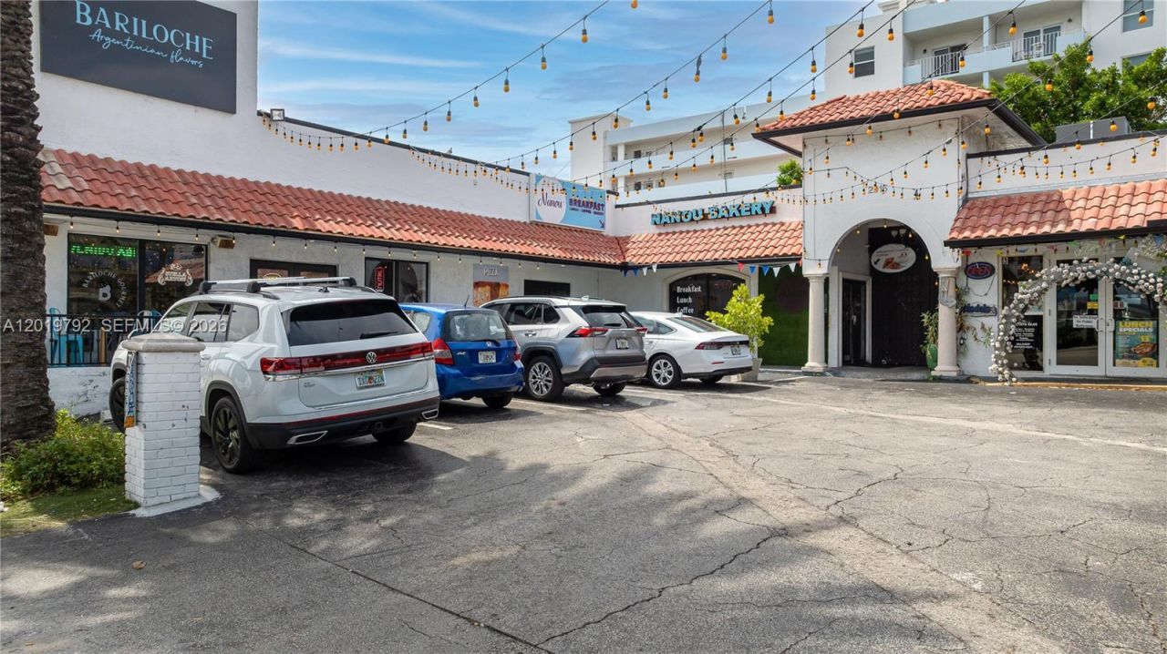 2915 E Las Olas Blvd , Fort Lauderdale, FL 33316 Photo