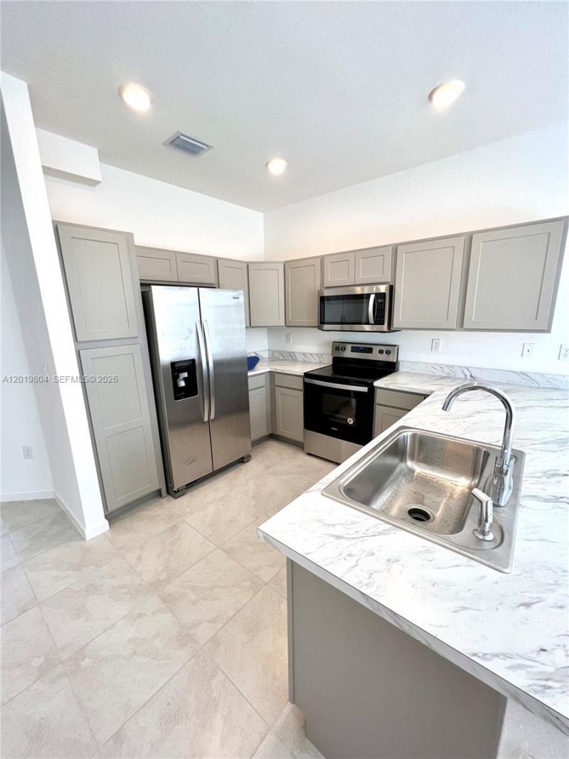 1088 NW 208th Ter , Unit 1088, Miami Gardens, FL 33169 Photo