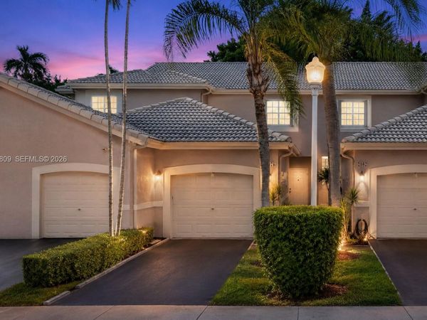 2078 Madeira Dr, Weston, FL 33327