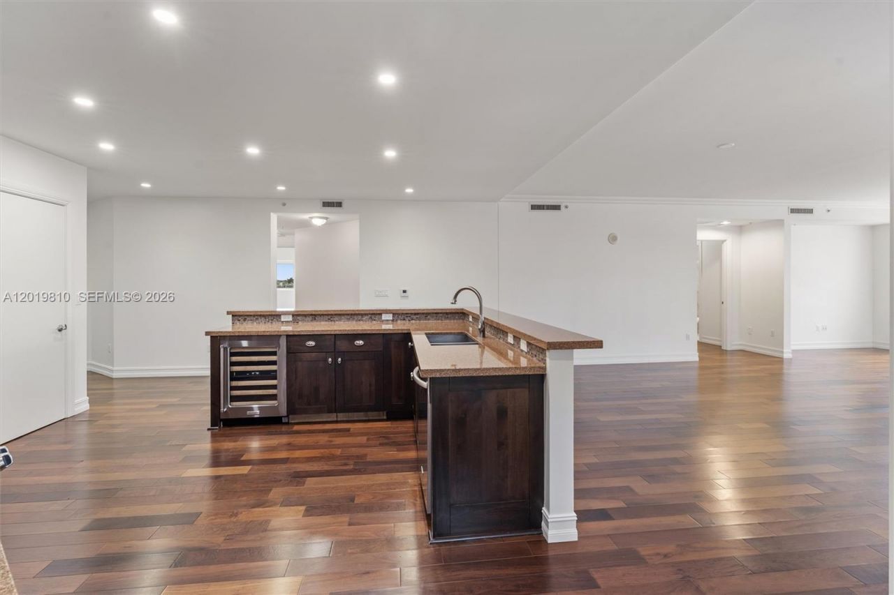 455 E Palmetto Park Rd , Unit 4E, Boca Raton, FL 33432 Photo