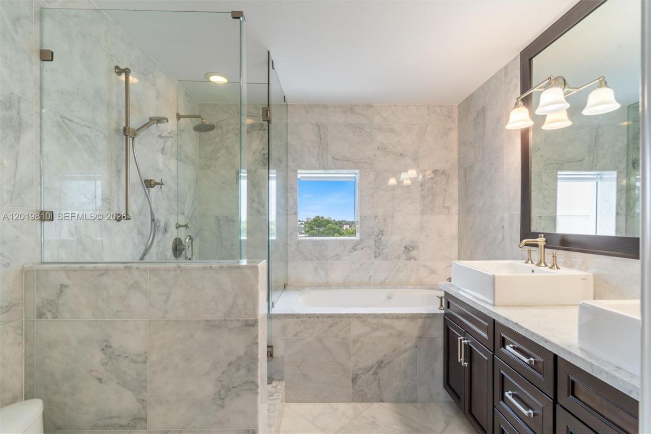 455 E Palmetto Park Rd , Unit 4E, Boca Raton, FL 33432 Photo