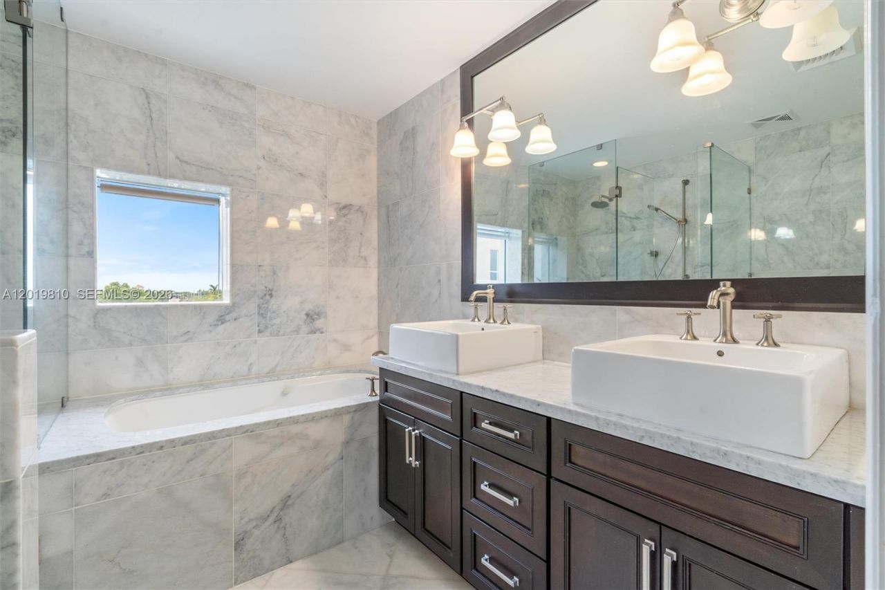 455 E Palmetto Park Rd , Unit 4E, Boca Raton, FL 33432 Photo
