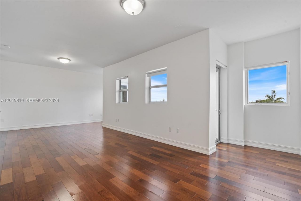 455 E Palmetto Park Rd , Unit 4E, Boca Raton, FL 33432 Photo