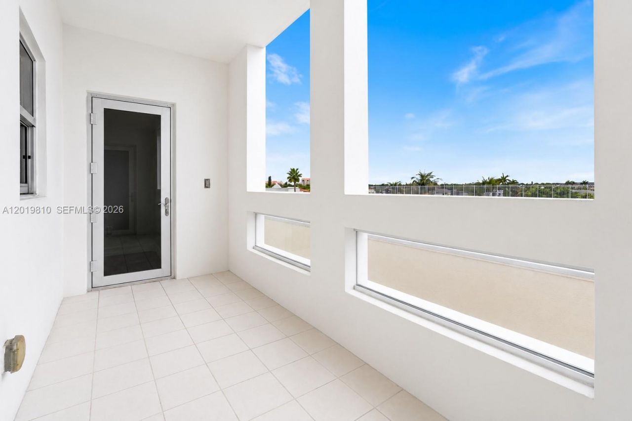 455 E Palmetto Park Rd , Unit 4E, Boca Raton, FL 33432 Photo