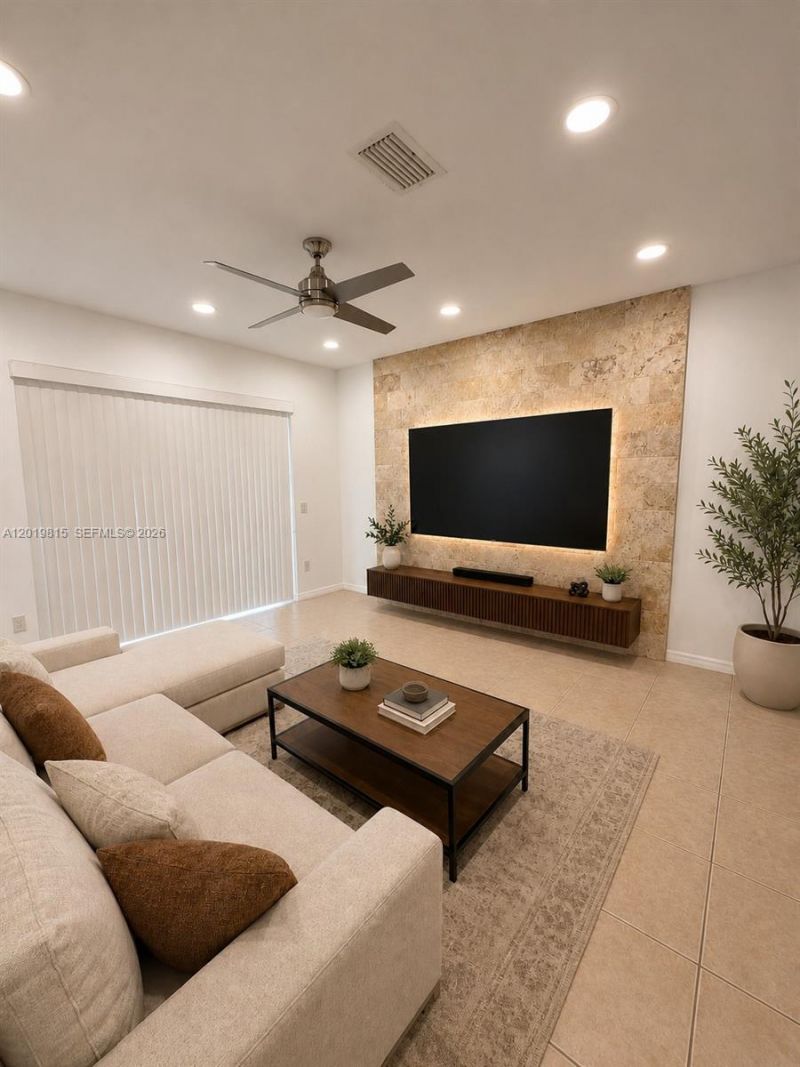 1820 SW 89th Ter, Miramar, FL 33025 Photo