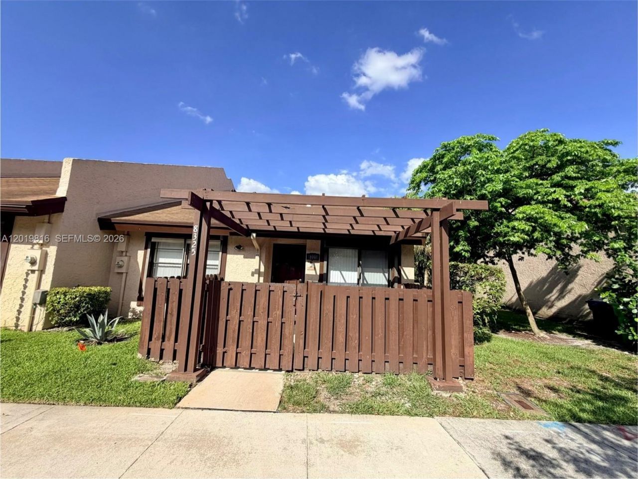 8325 NW 37th Pl , Unit 8325, Sunrise, FL 33351 Photo